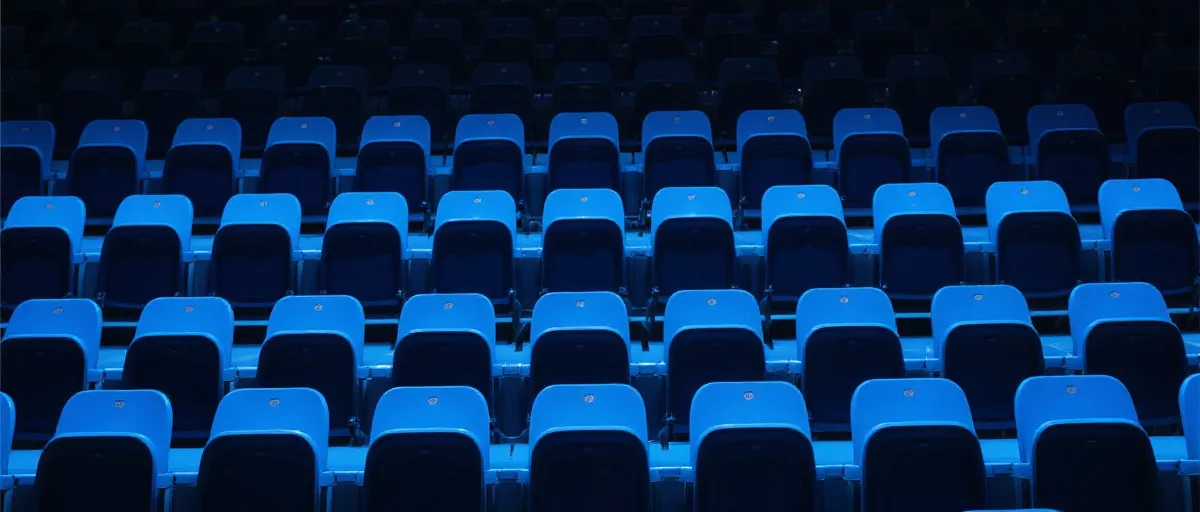 数据中心视觉背景示意图